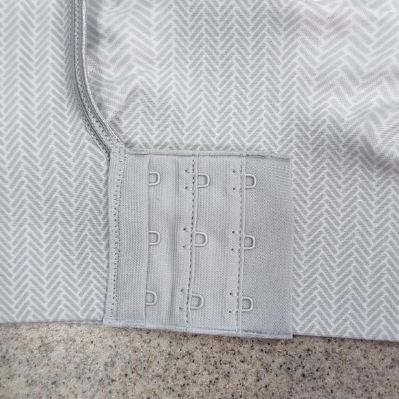 Hanes SmoothTec Bra, 4 Way Stretch. NWT, Sz 2XL + (D-DDD Cup) - Picture 4 of 9